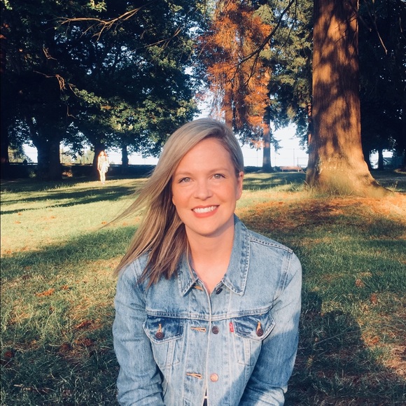 Meet your Posher, Jessica - Picture 1 of 1